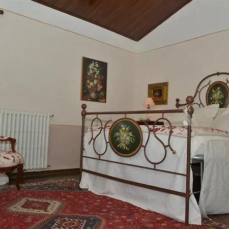 Ines Villa Terranuova Bracciolini